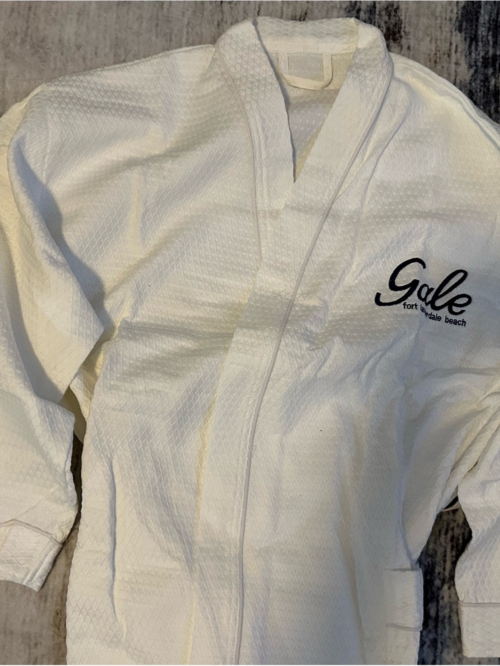 Bath Robe - Picture 2 of 4